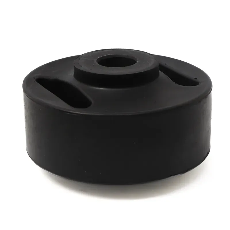 Buje trifuncional corto para